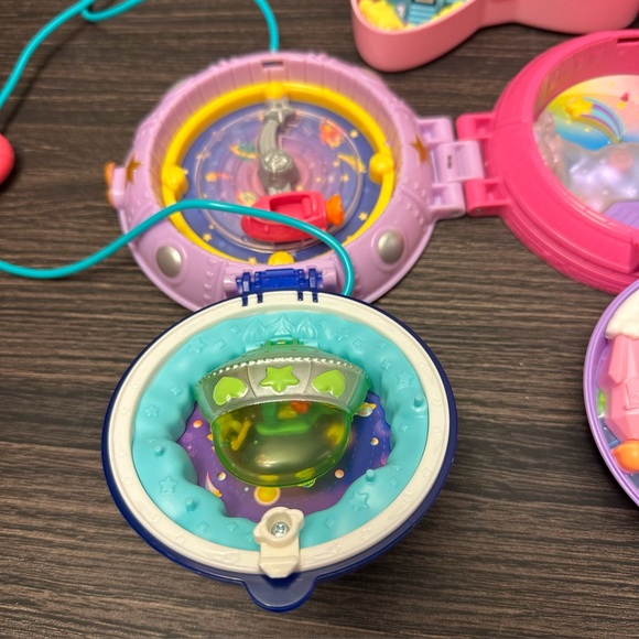 Polly Pocket Flamingo Backyard Butterfly Backpack Space Compact Dolls & Charms - Picture 2 of 16